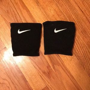 Knee pads